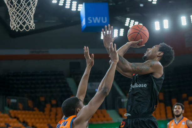 首局比赛 首局比赛