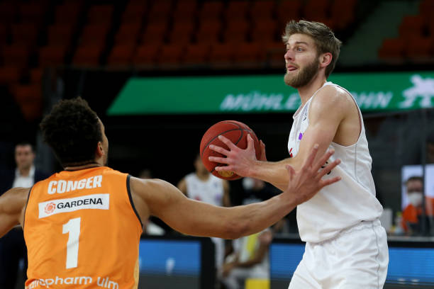 进攻端的高 进攻端的高