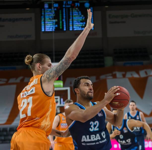 有坚实的球 有坚实的球