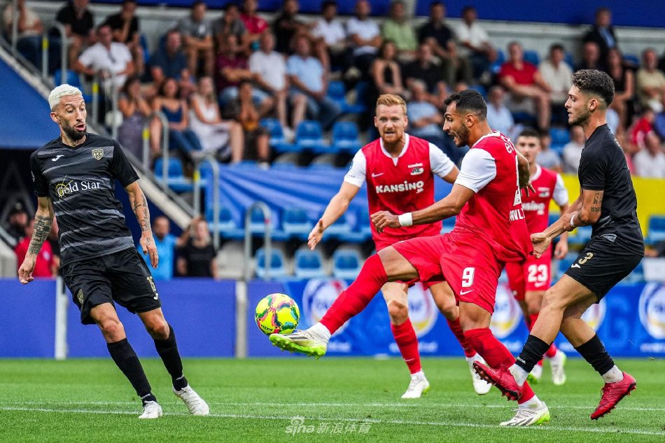 力试图通过 力试图通过