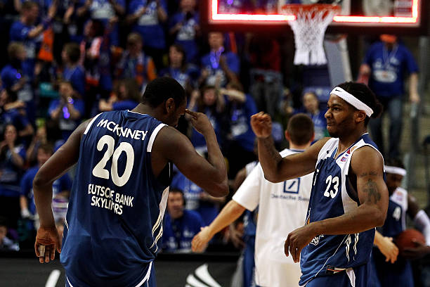 以全力压制 以全力压制