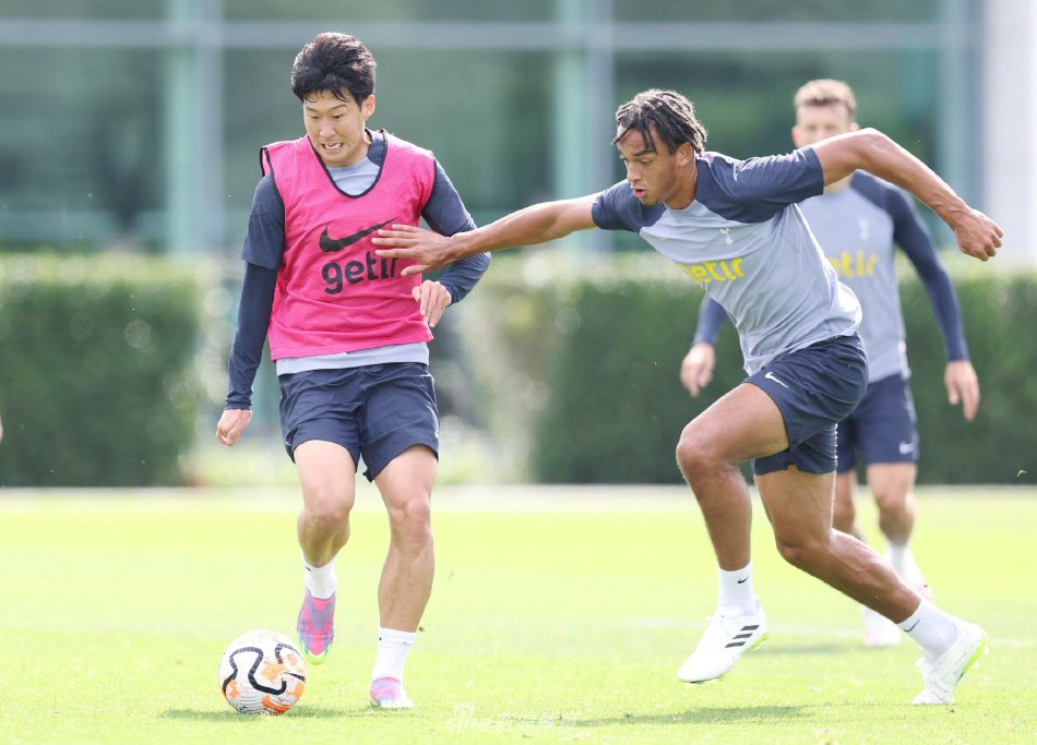 引起了足球 引起了足球